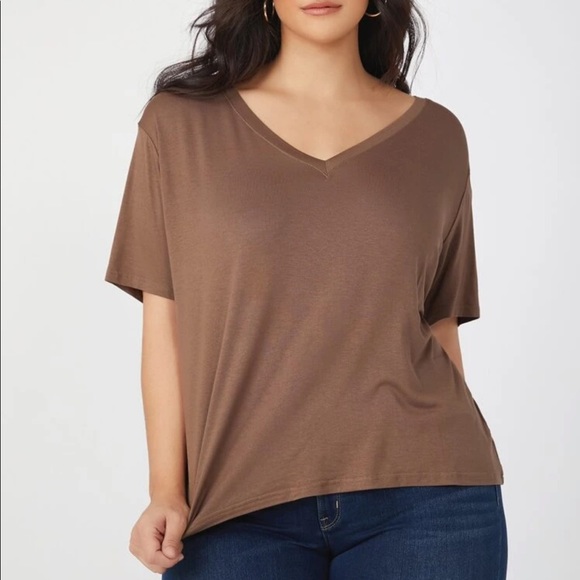 PLUS v neck short sleeve solid tee t shirt white - Picture 4 of 7